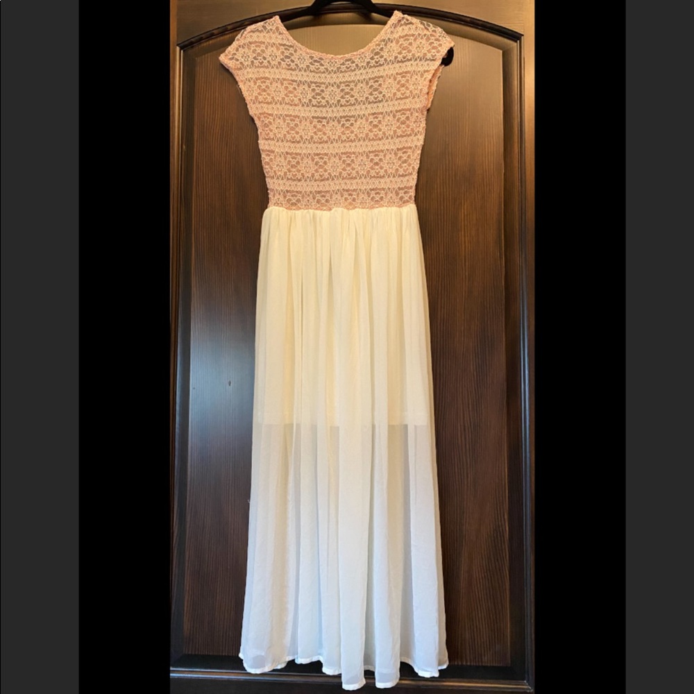 Pink and White dress🎀🛍👗